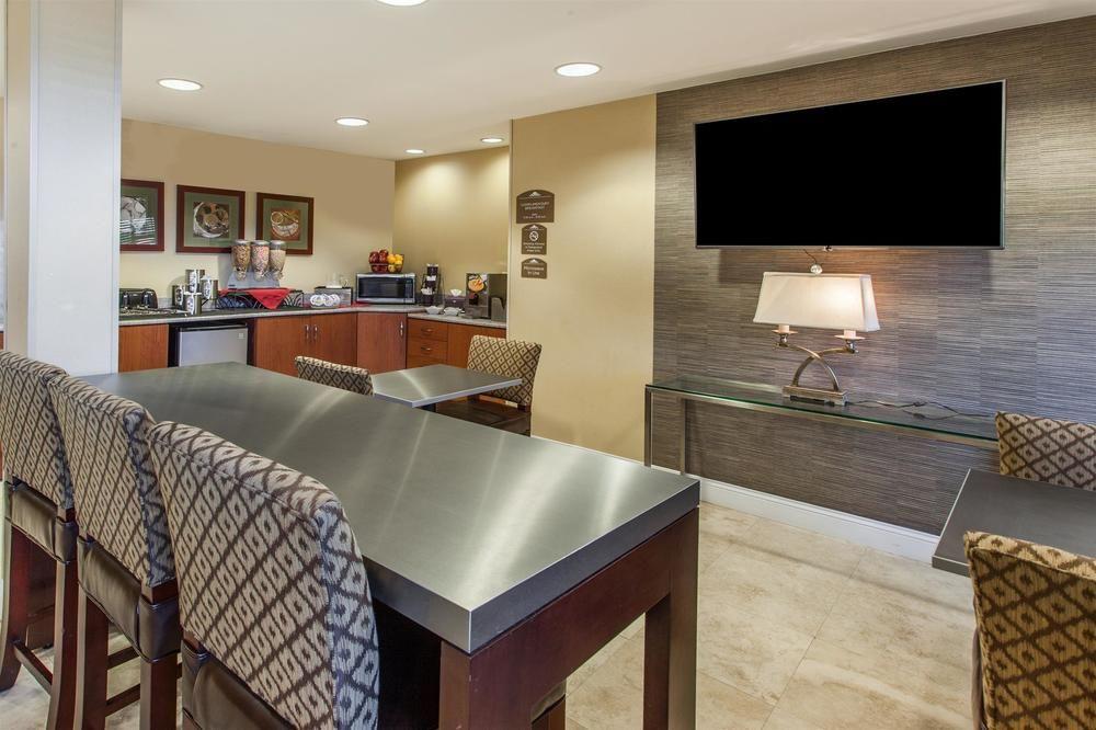 Microtel Inn & Suites By Wyndham Atlanta Buckhead Area Екстериор снимка
