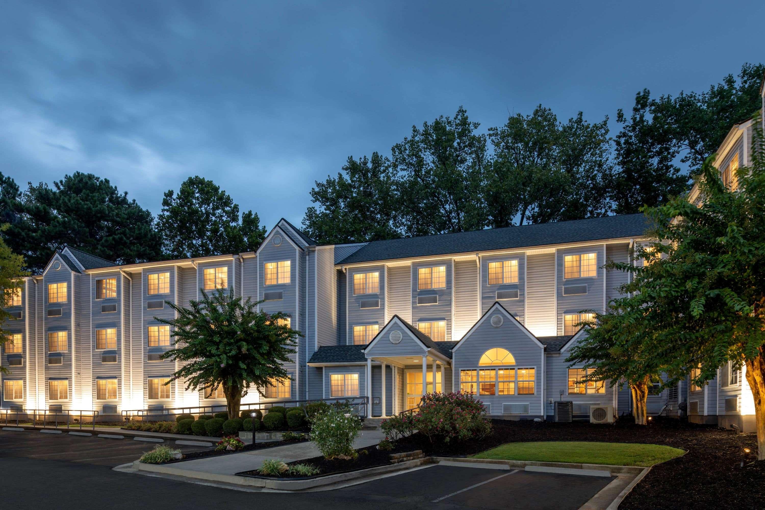 Microtel Inn & Suites By Wyndham Atlanta Buckhead Area Екстериор снимка