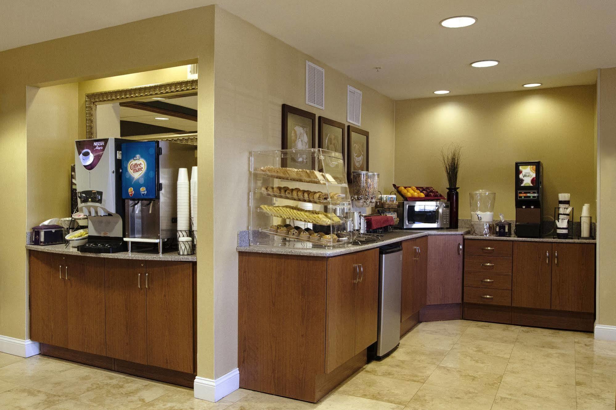 Microtel Inn & Suites By Wyndham Atlanta Buckhead Area Екстериор снимка